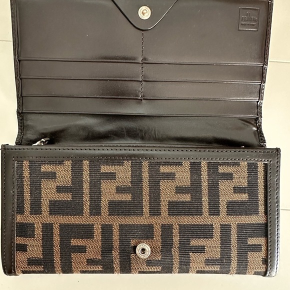 Fendi Zucca Print Fabric Wallet comes with box and dust bag - Picture 2 of 9